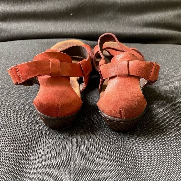 Born Kates Womens Red Leather Strappy Gladiator Low Wedge Sandals Shoes Boho 9 - Picture 4 of 8